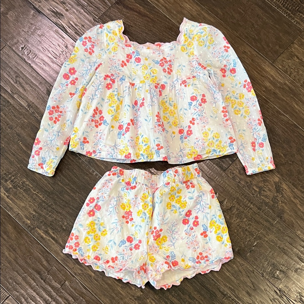 Joie precious Floral Two-Piece Set with Long Sleeve Top and Shorts size small